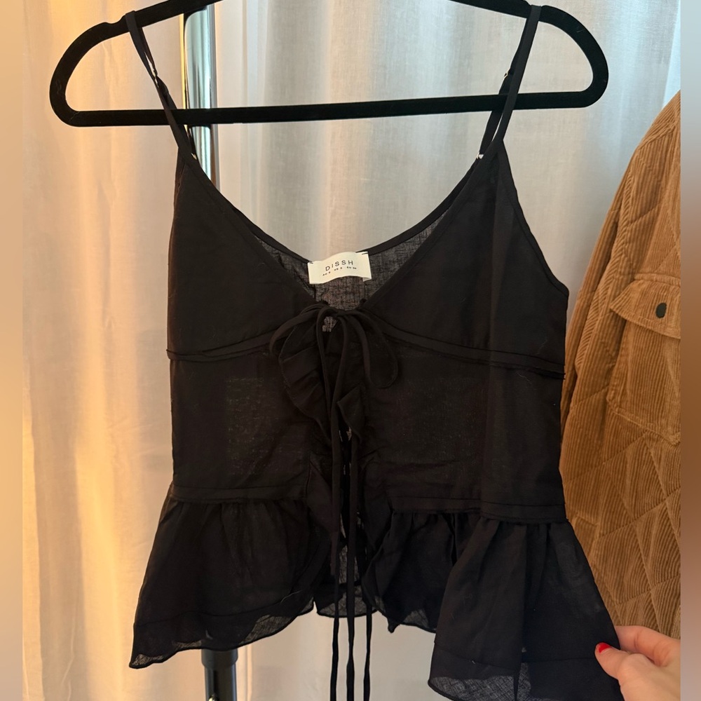 Dissh Tie Front Top